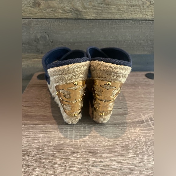 Tory Burch‎ “Kristen” Blue Canvas Espadrille Wedge Sandals with Gold Logo Size 6 - Picture 10 of 13